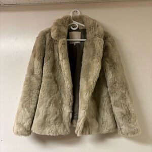 Aritzia Sunday Best Faux Fur jacket size medium